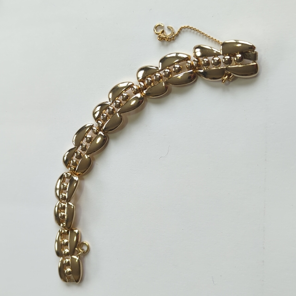 Vintage MONET Goldtone Bracelet Clasp